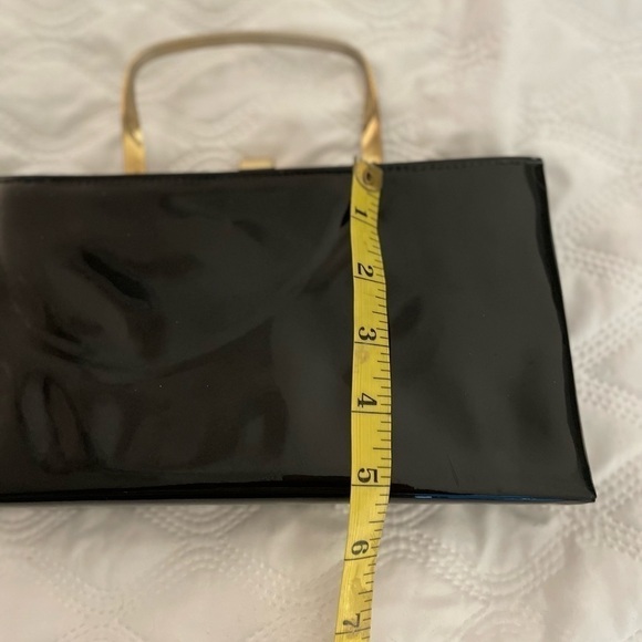 Ande' Evening Clutch w/Gold Twisted Handle 1960’s Vintage Black Patent.GORGEOUS! - Picture 8 of 13